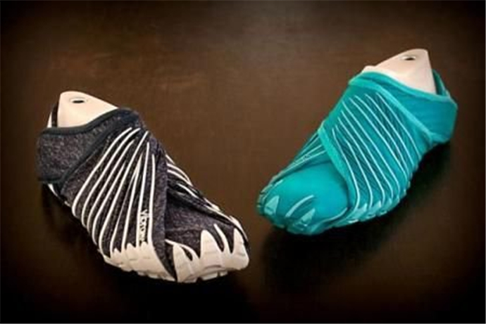 日本发明卫生巾鞋
