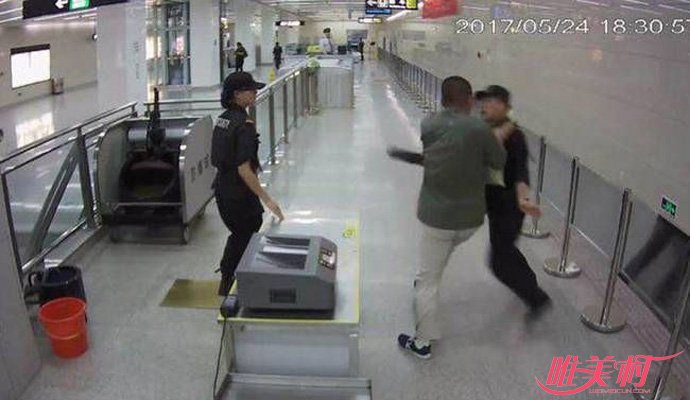 乘客暴力拒绝安检