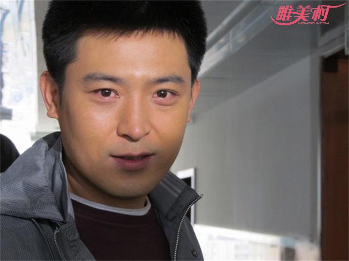 刘仪伟共同参演情感类搞笑小品《真情永驻》的著名演员孙涛又出现在了