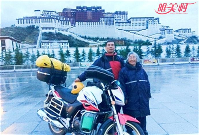 骑车带母亲游西藏