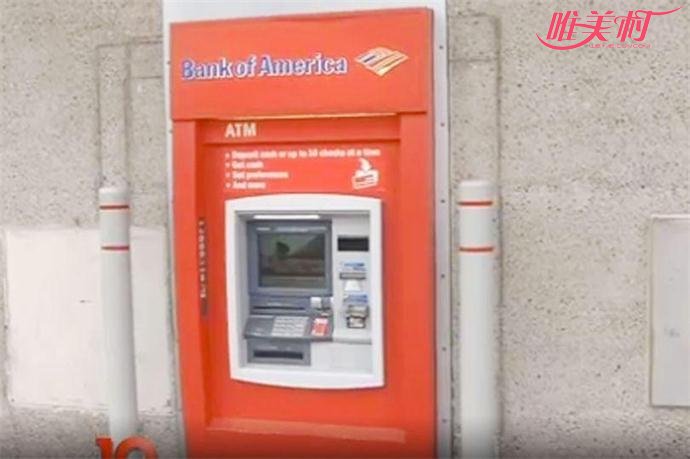 美国ATM机吐出求救字条