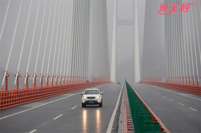 外媒花式点赞中国这座桥