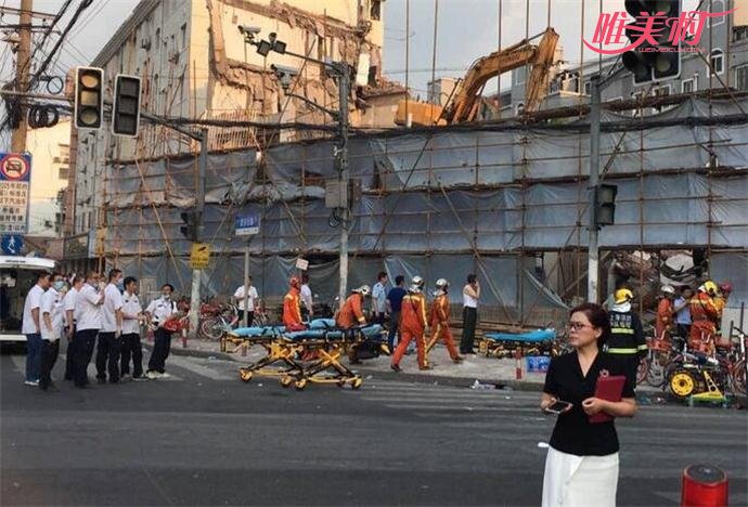 上海嘉定一楼房倒塌救援现场