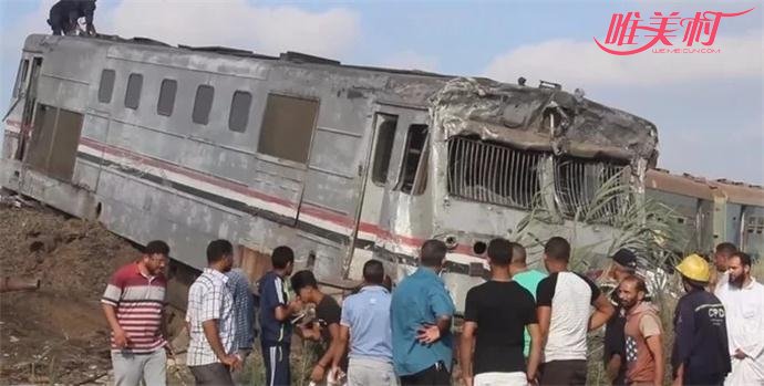 埃及两列火车相撞