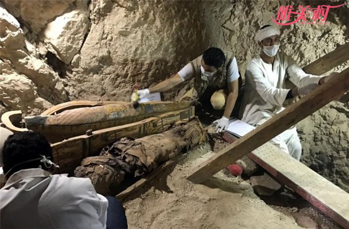 埃及发现3500年前木乃伊