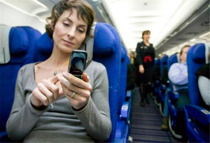 中国飞机上能用手机
