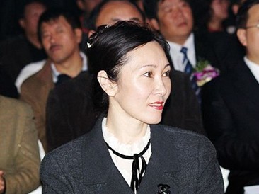 王健林老婆温宁个人资料家庭背景 温宁的父亲是谁