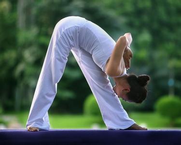 瑜伽可以治疗颈椎病吗