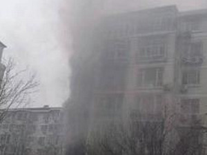 北京大兴一小区居民楼火灾 火灾为何一直上