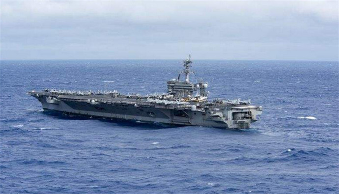 美军航母抵达南海，中国军方表示坚决捍卫主