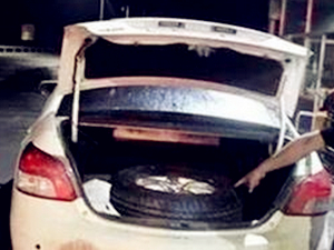 汽车备胎藏毒4公斤 被警察抓获大快人心