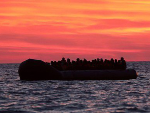 难民被迫跳海 29人不幸遇难22人下落不明令