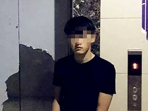18岁小伙电梯袭胸老太 猥琐行为遭行政拘留