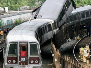 美国费城火车相撞 受伤人员已经达到42人