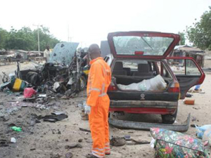 尼日利亚爆炸袭击 爆炸现场触目惊心至少15