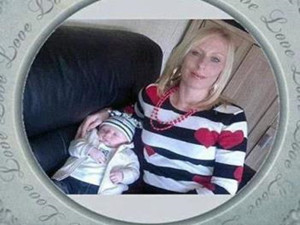 英国一母亲给2岁儿子吸毒 因药物过量导致其