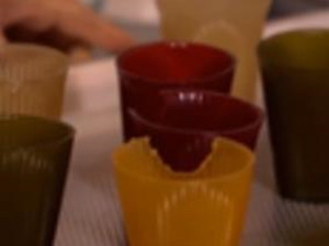 大学生设计能吃的水杯 配合调味香料有不同