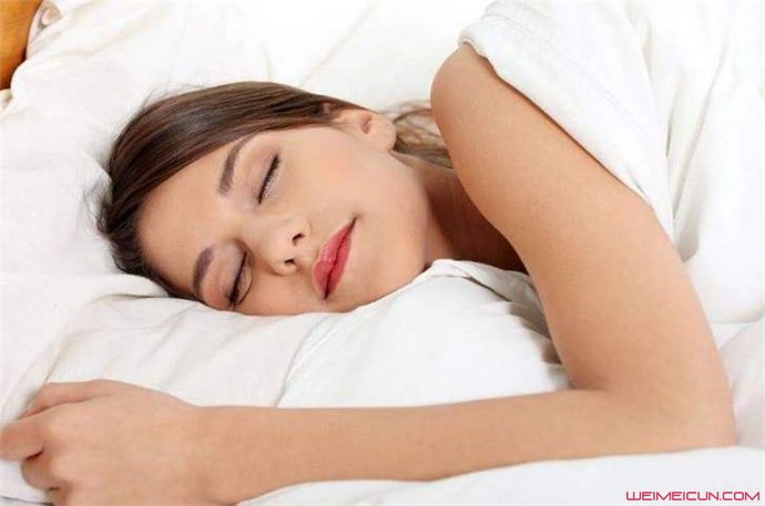 睡觉减肥法怎么做