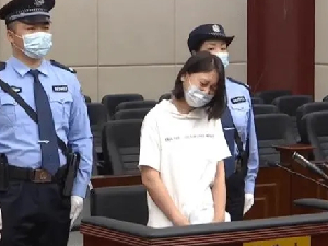 劳荣枝听到死刑后当场痛哭 表示不服判决当庭提出上诉